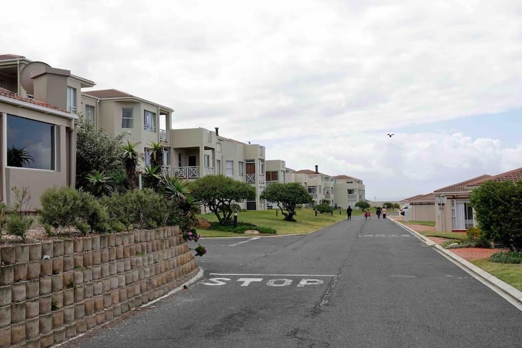 Whales & Waves Villa Hermanus Exterior photo