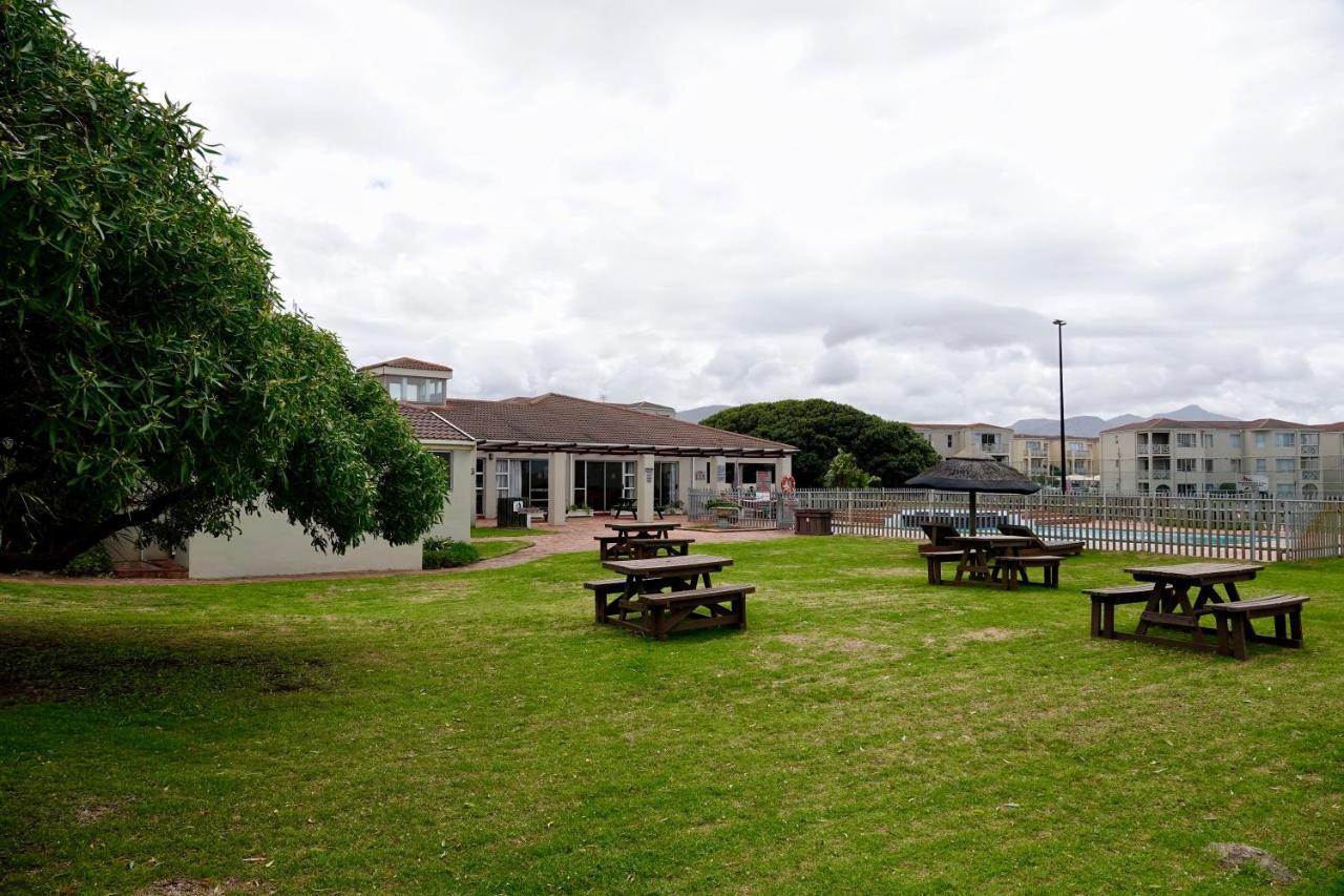 Whales & Waves Villa Hermanus Exterior photo